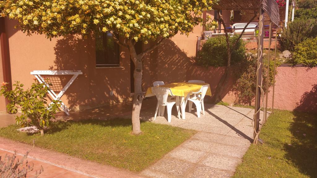 Residence Appartamenti Caffarena Arbatax Ruang foto
