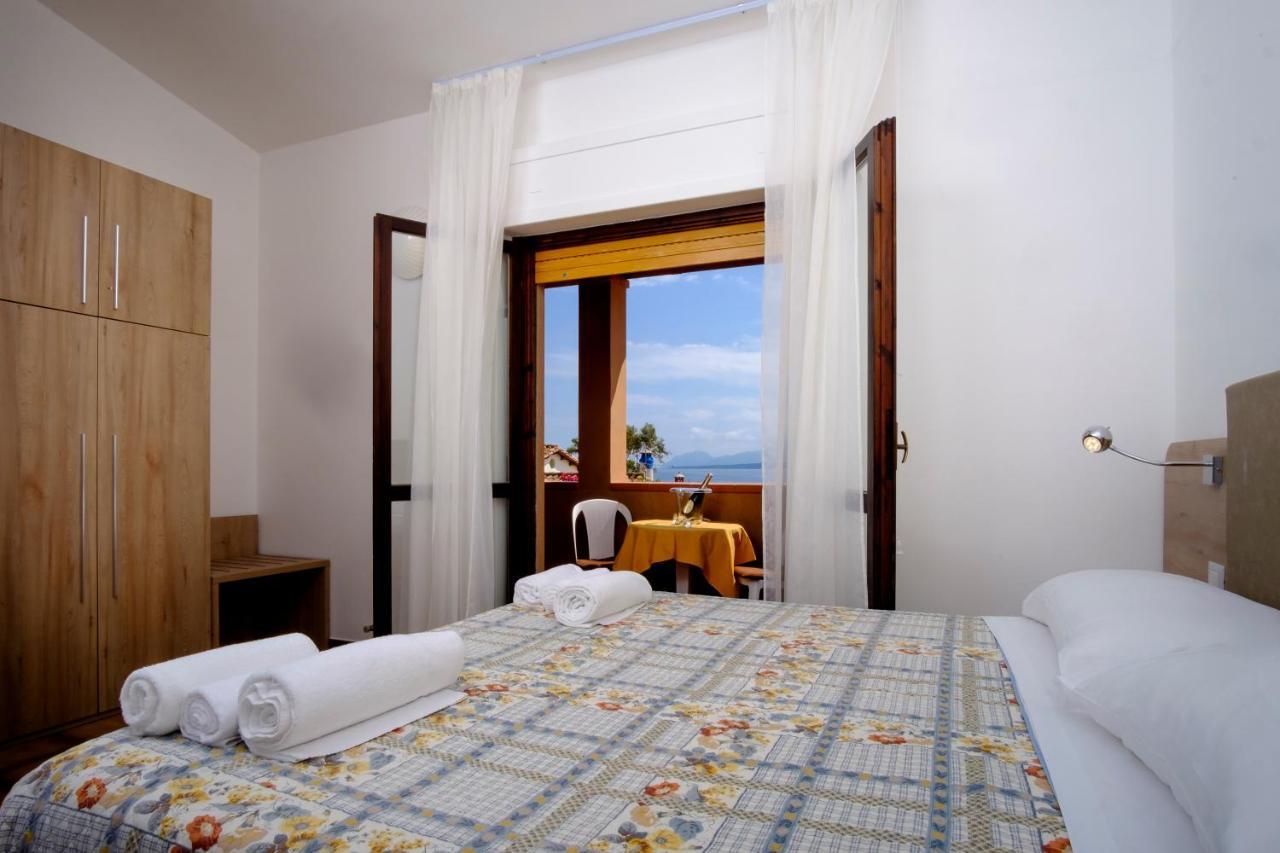 Residence Appartamenti Caffarena Arbatax Bagian luar foto