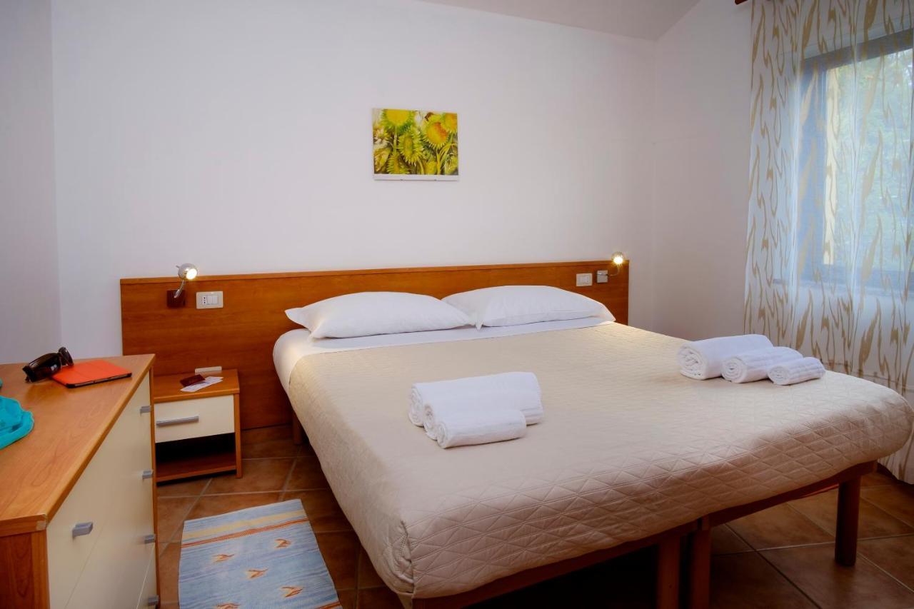 Residence Appartamenti Caffarena Arbatax Bagian luar foto