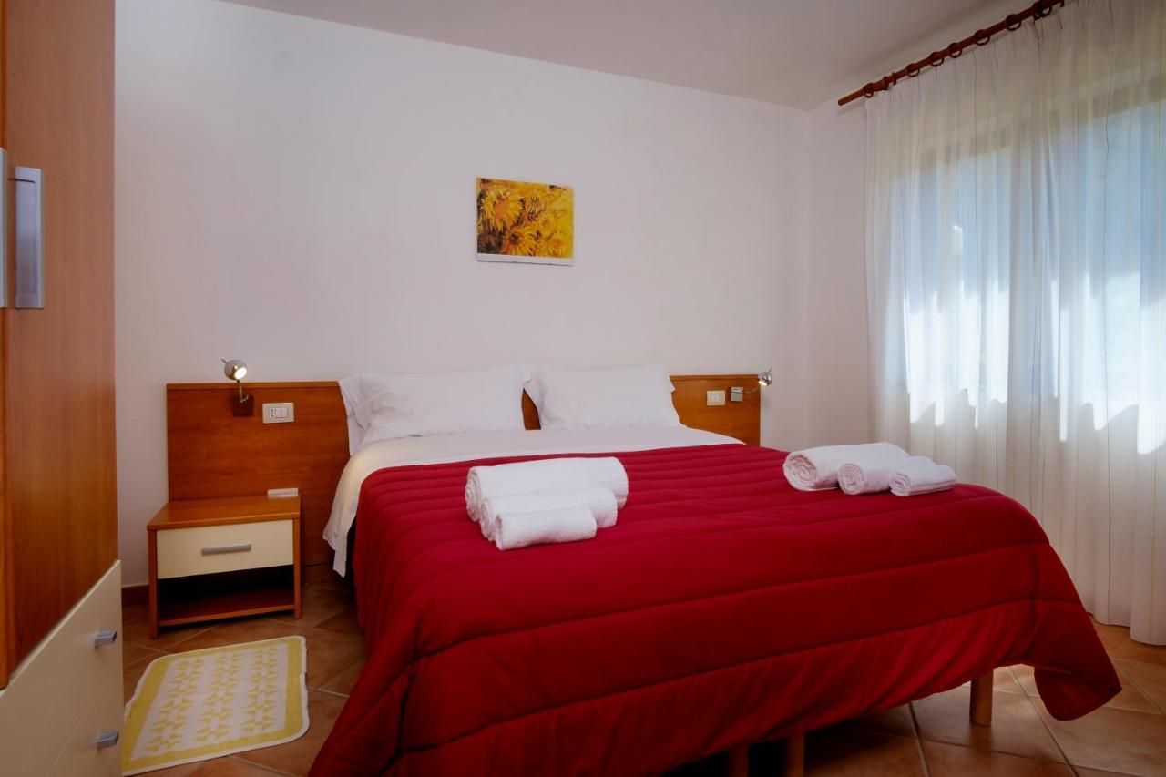 Residence Appartamenti Caffarena Arbatax Bagian luar foto