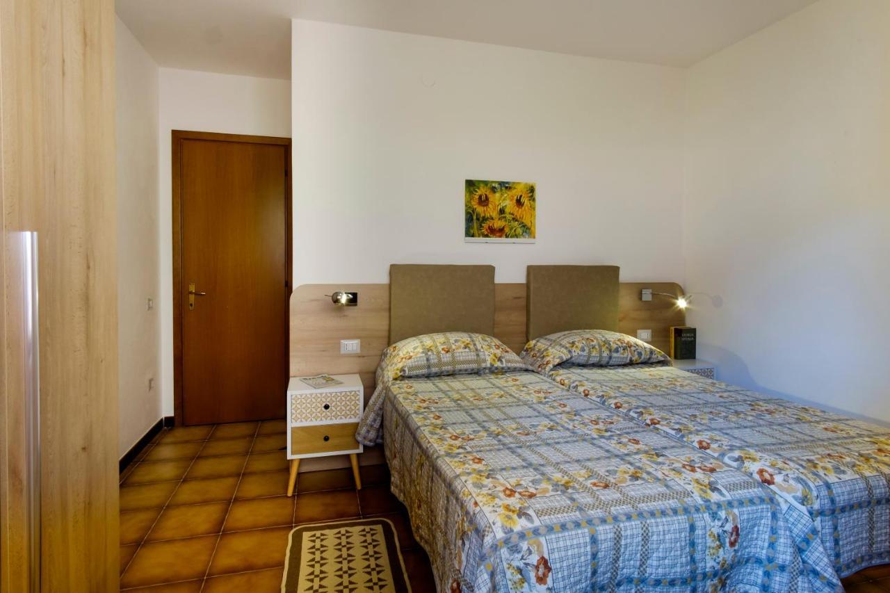 Residence Appartamenti Caffarena Arbatax Bagian luar foto