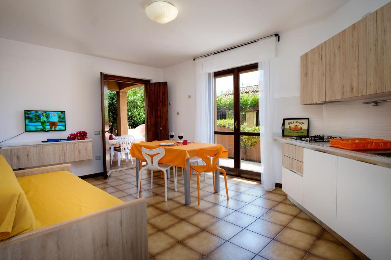Residence Appartamenti Caffarena Arbatax Bagian luar foto